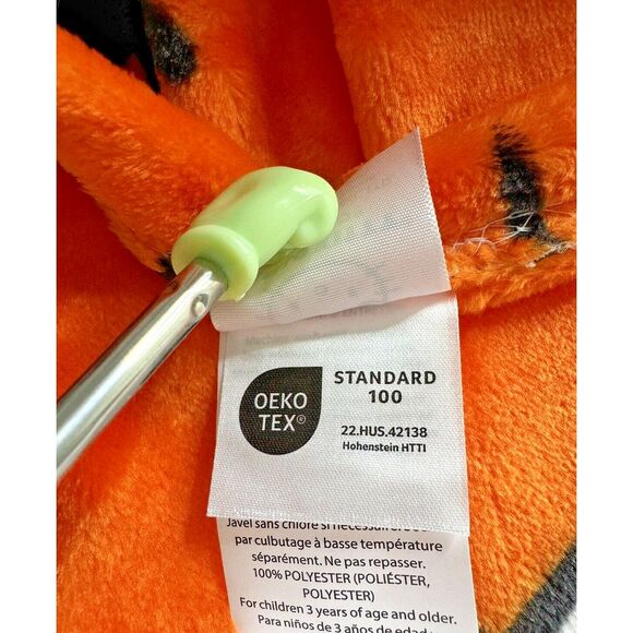 Hello Kitty Halloween Plush Throw Blanket - Oversized 60"x90", Orange - Picture 6 of 8